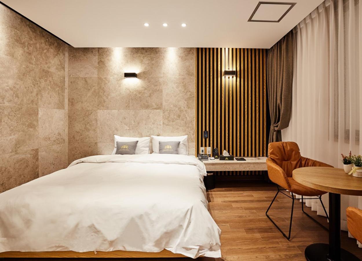 Noble Stay Hotel Gwangju Metropolitan City Esterno foto